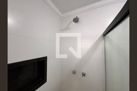 Apartamento à venda com 67m², 2 quartos e 2 vagasBanheiro da suíte 