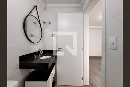 Apartamento à venda com 67m², 2 quartos e 2 vagasBanheiro da suíte 