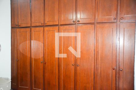 Casa à venda com 250m², 4 quartos e 3 vagasQuarto 2