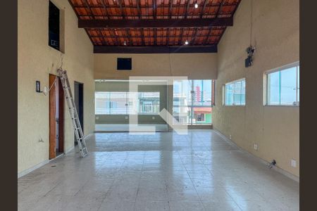 Casa para alugar com 280m², 3 quartos e 2 vagasEspaço Superior