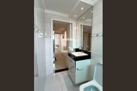 Casa para alugar com 280m², 3 quartos e 2 vagasBanheiro Corredor