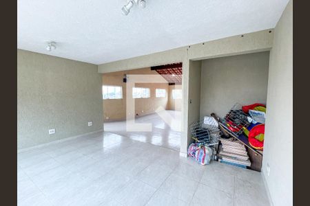 Casa para alugar com 280m², 3 quartos e 2 vagasEspaço Superior