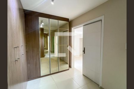 Casa para alugar com 280m², 3 quartos e 2 vagasCloset da suíte