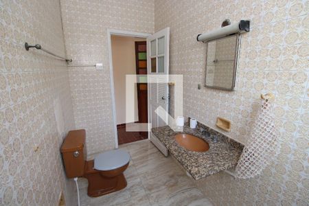 Casa à venda com 130m², 4 quartos e sem vagaBanheiro