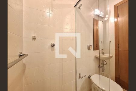 Casa para alugar com 180m², 3 quartos e 1 vaga Casa para alugar com 180m², 3 quartos e 1 vagaBanheiro Social