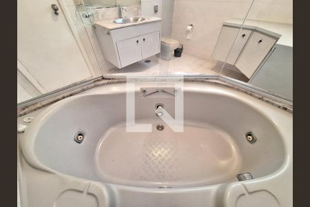 Casa para alugar com 180m², 3 quartos e 1 vaga Casa para alugar com 180m², 3 quartos e 1 vagaDetalhe Banheiro da Suíte 2