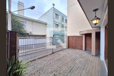 Casa para alugar com 180m², 3 quartos e 1 vaga Casa para alugar com 180m², 3 quartos e 1 vagaGaragem