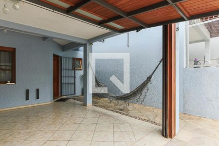 Casa à venda com 250m², 4 quartos e 2 vagasÁrea de Serviço