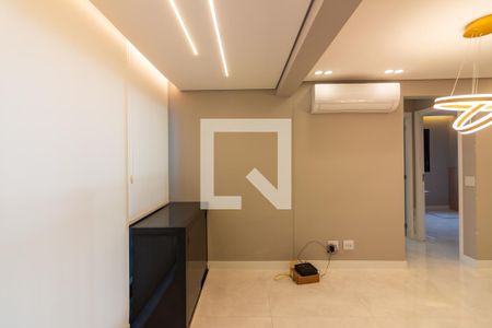 Apartamento à venda com 55m², 2 quartos e 1 vaga Apartamento à venda com 55m², 2 quartos e 1 vagaSala