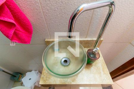 Casa de condomínio à venda com 194m², 3 quartos e 4 vagasLavabo