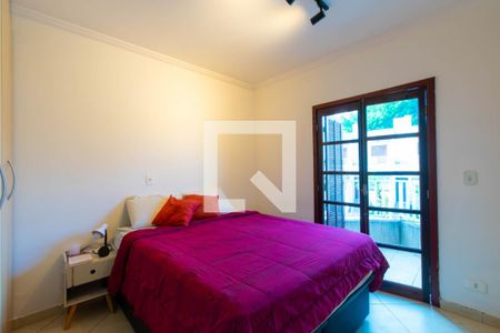 Casa de condomínio à venda com 194m², 3 quartos e 4 vagasSuíte