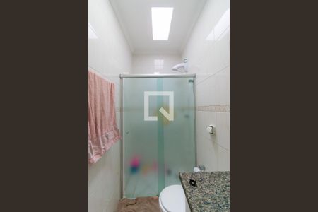 Casa de condomínio à venda com 194m², 3 quartos e 4 vagasBanheiro 2