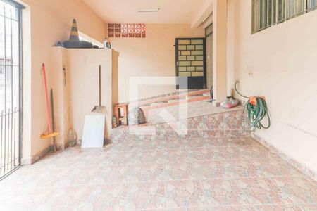 Casa à venda com 246m², 3 quartos e 5 vagasGaragem / Quintal