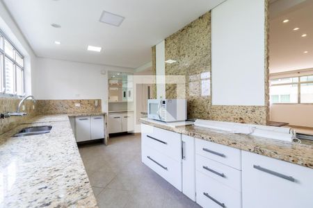 Apartamento para alugar com 150m², 2 quartos e 2 vagasCozinha