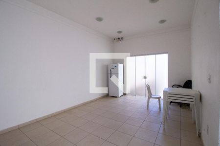 Apartamento para alugar com 51m², 2 quartos e 1 vaga Apartamento para alugar com 51m², 2 quartos e 1 vagaÁrea comum - Salão de festas