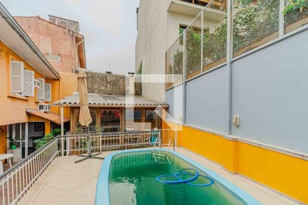Casa à venda com 240m², 4 quartos e 6 vagasÁrea externa
