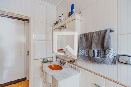 Casa à venda com 240m², 4 quartos e 6 vagasBanheiro Quarto 3