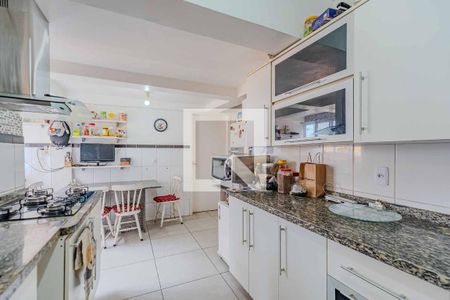 Casa à venda com 240m², 4 quartos e 6 vagasCozinha