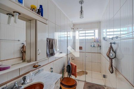 Casa à venda com 240m², 4 quartos e 6 vagasBanheiro Quarto 3