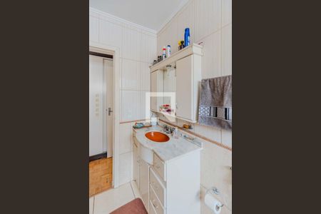 Casa à venda com 240m², 4 quartos e 6 vagasBanheiro Quarto 3