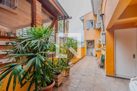 Casa à venda com 240m², 4 quartos e 6 vagasÁrea externa