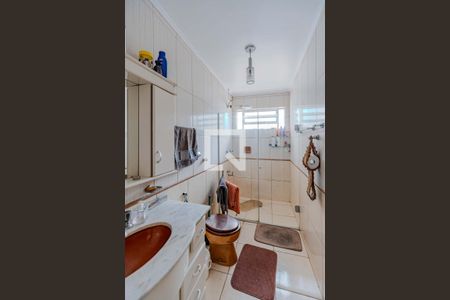 Casa à venda com 240m², 4 quartos e 6 vagasBanheiro Quarto 3