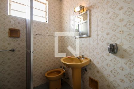 Casa à venda com 300m², 4 quartos e 4 vagasBanheiro de Serviço