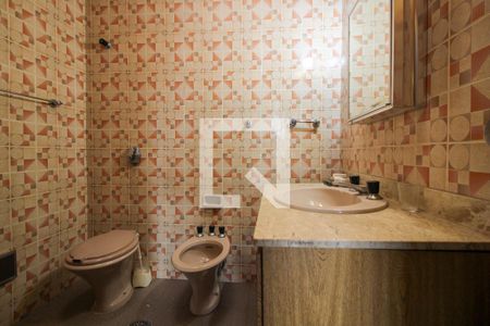 Casa à venda com 300m², 4 quartos e 4 vagasBanheiro