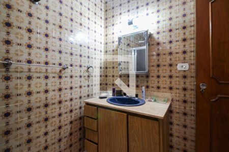 Casa à venda com 300m², 4 quartos e 4 vagasBanheiro da Suíte 2