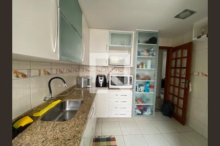 Apartamento à venda com 84m², 3 quartos e 1 vagaCozinha e Área de Serviço