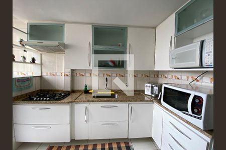 Apartamento à venda com 84m², 3 quartos e 1 vagaCozinha e Área de Serviço