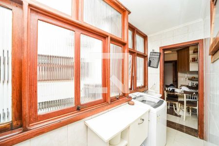 Casa à venda com 220m², 3 quartos e 2 vagasÁrea de Serviço