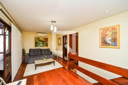 Casa à venda com 220m², 3 quartos e 2 vagasCobertura/Sala