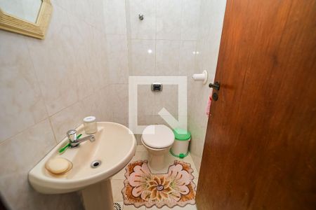 Casa à venda com 220m², 3 quartos e 2 vagasBanheiro de serviço