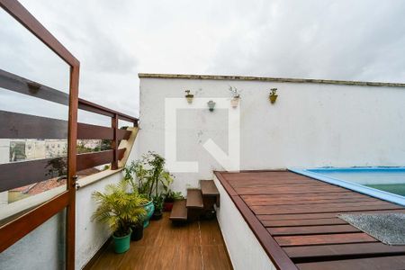 Casa à venda com 220m², 3 quartos e 2 vagasPiscina