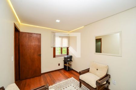 Casa à venda com 220m², 3 quartos e 2 vagasQuarto 3