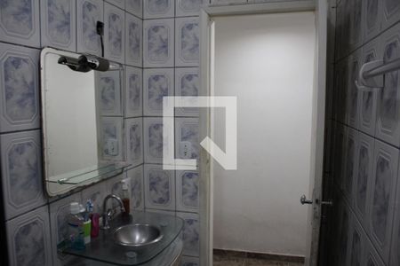 Casa à venda com 100m², 2 quartos e 4 vagasBanheiro