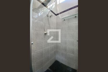 Casa à venda com 493m², 4 quartos e 2 vagas Casa à venda com 493m², 4 quartos e 2 vagasBanheiro da Suíte 4