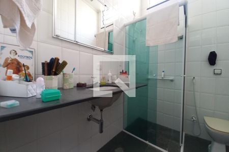 Casa à venda com 493m², 4 quartos e 2 vagas Casa à venda com 493m², 4 quartos e 2 vagasBanheiro da Suíte 3