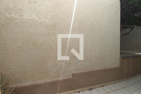 Casa à venda com 493m², 4 quartos e 2 vagas Casa à venda com 493m², 4 quartos e 2 vagasVista da Suíte 2