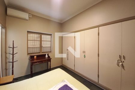 Casa à venda com 493m², 4 quartos e 2 vagas Casa à venda com 493m², 4 quartos e 2 vagasQuarto 2 - Suíte