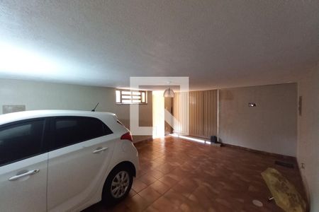 Casa à venda com 493m², 4 quartos e 2 vagas Casa à venda com 493m², 4 quartos e 2 vagasGaragem