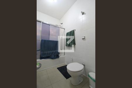 Casa à venda com 120m², 3 quartos e 4 vagasBanheiro Social