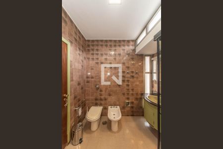 Casa à venda com 317m², 4 quartos e 3 vagas Casa à venda com 317m², 4 quartos e 3 vagasBanheiro Social