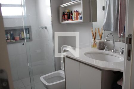 Apartamento à venda com 57m², 2 quartos e 1 vagaBanheiro da Suíte