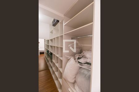Apartamento para alugar com 76m², 1 quarto e 1 vagaCloset da suíte