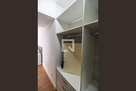 Apartamento para alugar com 76m², 1 quarto e 1 vagaCloset da suíte