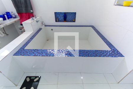 Casa à venda com 349m², 4 quartos e 2 vagasBanheiro da Suíte 3