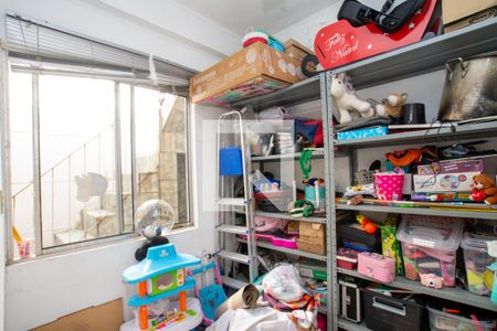 Casa à venda com 185m², 4 quartos e 1 vagaQuarto de Serviço