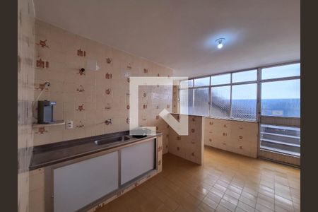 Cozinha e Área de Serviço de apartamento para alugar com 3 quartos, 112m² em Santa Rosa, Niterói